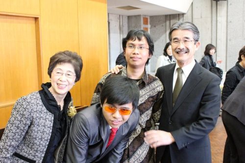 Pengalaman pertama pangkas rambut di Jepang : Bulan Maret 2011