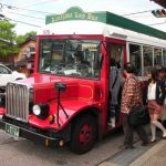 Bus Keliling Kanazawa bewarna merah