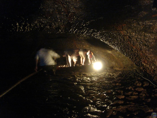 Gua kelelawar dekat Danau Saiko