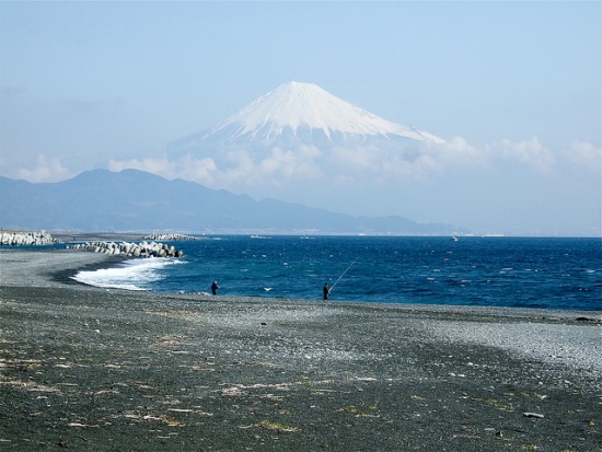 Gunung Fuji dari Pantai Miho no Matsubara