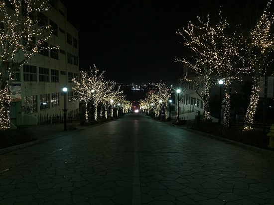 Iluminasi musim dingin di Motomachi Hakodate