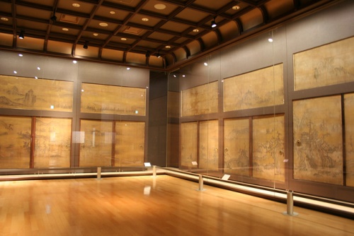 Interior dan lukisan di dalam Istana Nijo