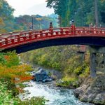 Jembatan Shinkyo menuju ke Kuil Rinnoji di Nikko