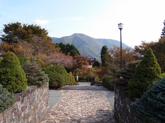 Keindahan Taman Gora di Hakone