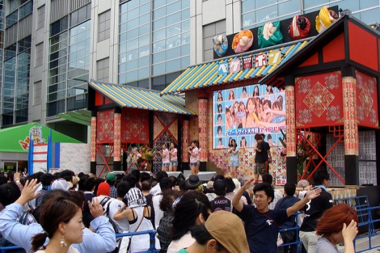 Liburan di Odaiba: Panggung Outdoor Gedung Fuji Television