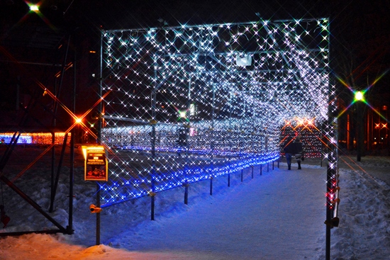 Lorong cahaya saat Sapporo White Illumination