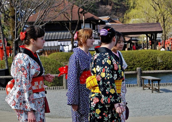 Mengenakan pakaian jaman Edo dan berkeliling Nikko Edomura Edo Wonderland