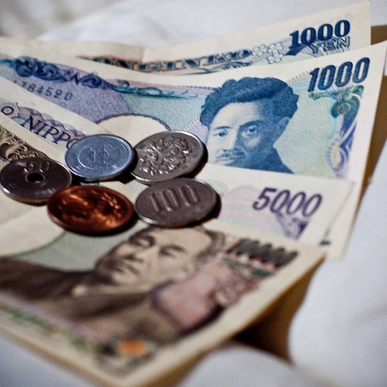 Menyiapkan uang Yen ke Jepang