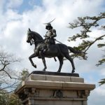 Patung berkuda Date Masamune di Kastil Aoba