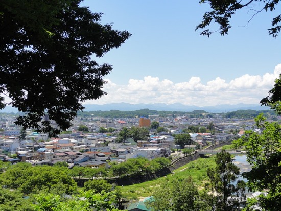 Pemandangan dari kompleks taman Kastil Yokote