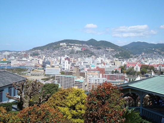 Pemandangan kota Nagasaki dari Glover Garden