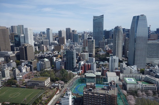 Pemandangan kota Tokyo dari dek observasi Tokyo Tower