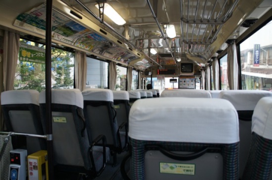Suasana bus lokal dari Kawaguchiko Gotemba Kyoto