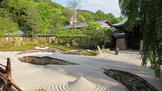 Taman batu di Kuil Kodaiji Kyoto