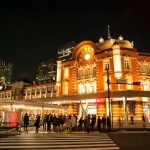 Stasiun Tokyo di malam hari