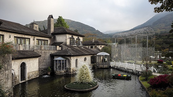 Air Mancur di Hakone Glass no Mori