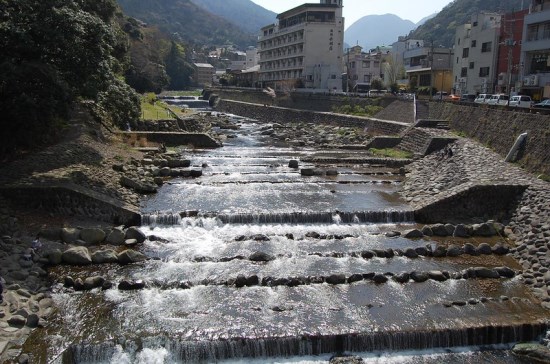 Aliran sungai di Hakone Yumoto