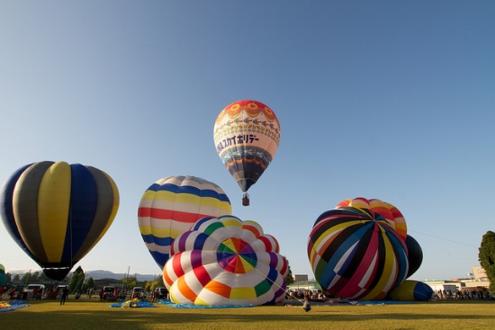 Festival Balon di Kebun Tulip Tonami Toyama