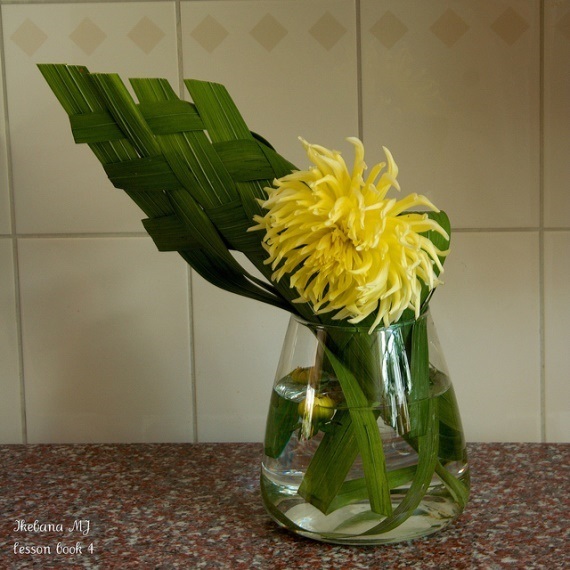 Ikebana Seni Merangkai Bunga khas Jepang