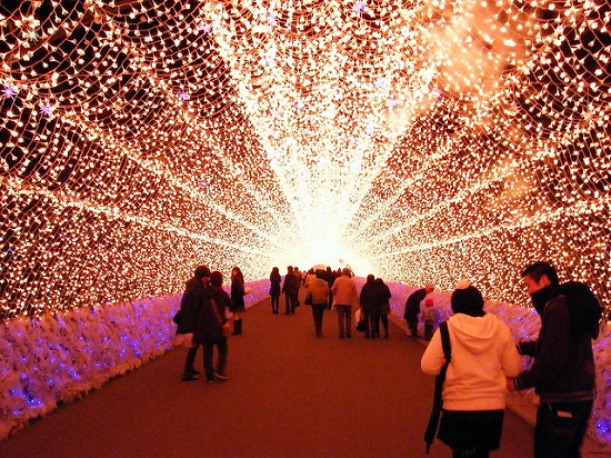 Iluminasi musim dingin di Nabana no Sato