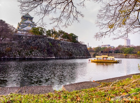 Kapal wisata Gozabune di Osaka Castle