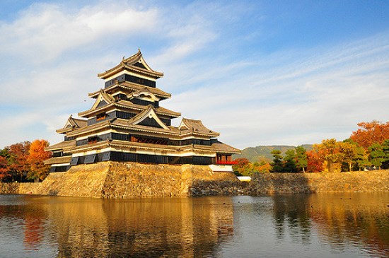Kastil Matsumoto di musim gugur
