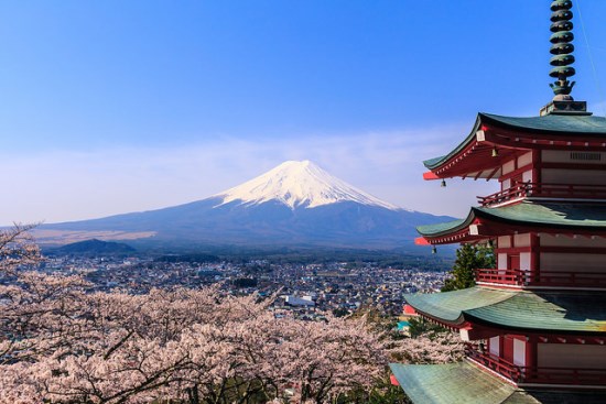 Tempat Wisata di Fuji-Kawaguchiko Pagoda Chureito