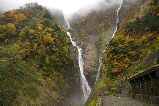 Keindahan air terjun Shomyo