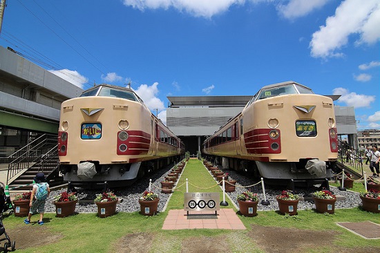 Kereta ekspress Tipe 485 yang jadi koleksi Museum Kereta Saitama