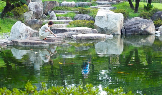 Kolam di tengah Taman Tokugawa