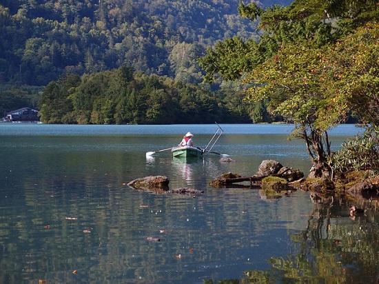 Memancing di Danau Yunoko