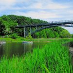 Mengelilingi danau di Taman Funabashi Andersen