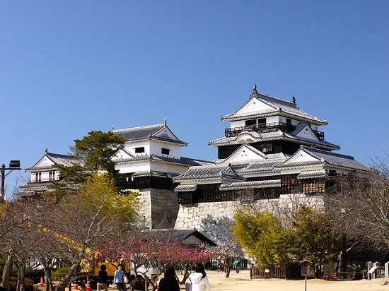 Mengunjungi Kastil Matsuyama