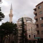 Bagian dalam Mesjid Tokyo Camii