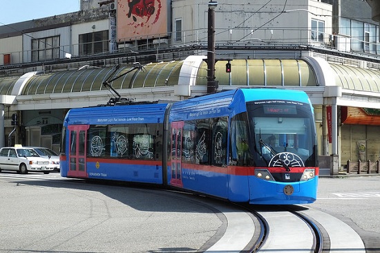 Naik Tram Doraemon ke Takaoka Otogi no Mori Park