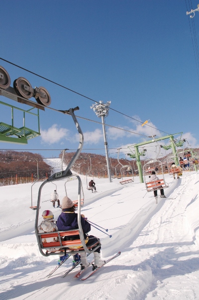 Naik gondola di Moiwa Ski Resort