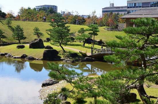 Panorama Taman Gyokuseninmaru di Kanazawa Castle