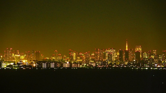 Panorama malam dari Chiba Port Tower
