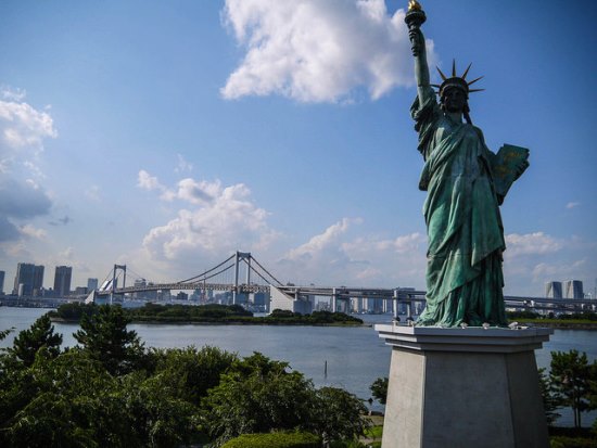 Patung liberty di Odaiba