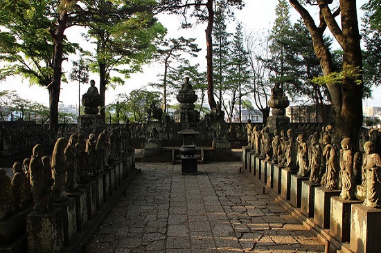 Patung-patung di Kuil Kitain di Kawagoe