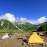 Panorama Pegunungan Tateyama di musim panas