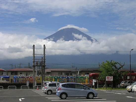 Pemandangan Gunung Fuji dari Stasiun Kawaguchiko