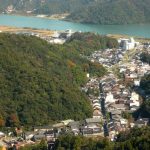 Pemandangan Kinosaki Onsen dari atas gunung