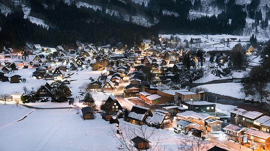 Pemandangan Shirakawago Ilumination