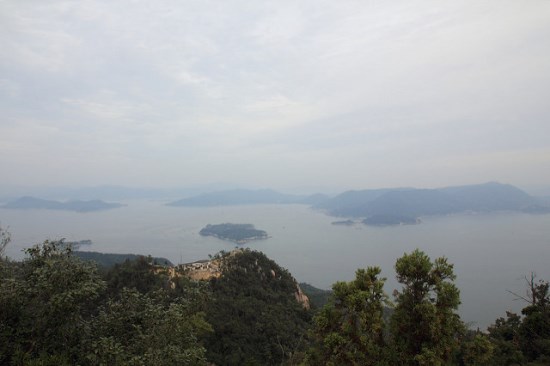 Pemandangan dari puncak Gunung Misen