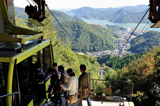 Pemandangan sewaktu naik Kinosaki Ropeway