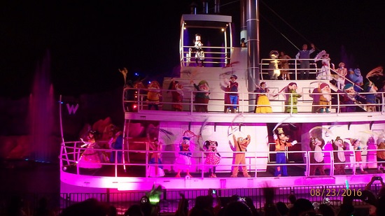 Penampilan Fantasmic di Tokyo Disneysea