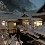 Penginapan tradisional Jepang di musim dingin