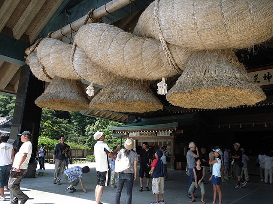 Pintu masuk Kuil Izumo Taisha