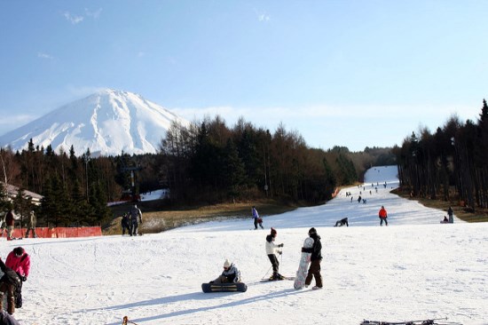 Resort Ski Fujiten di kaki Gunung Fuji
